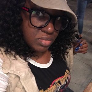 Meet your Posher, Noni